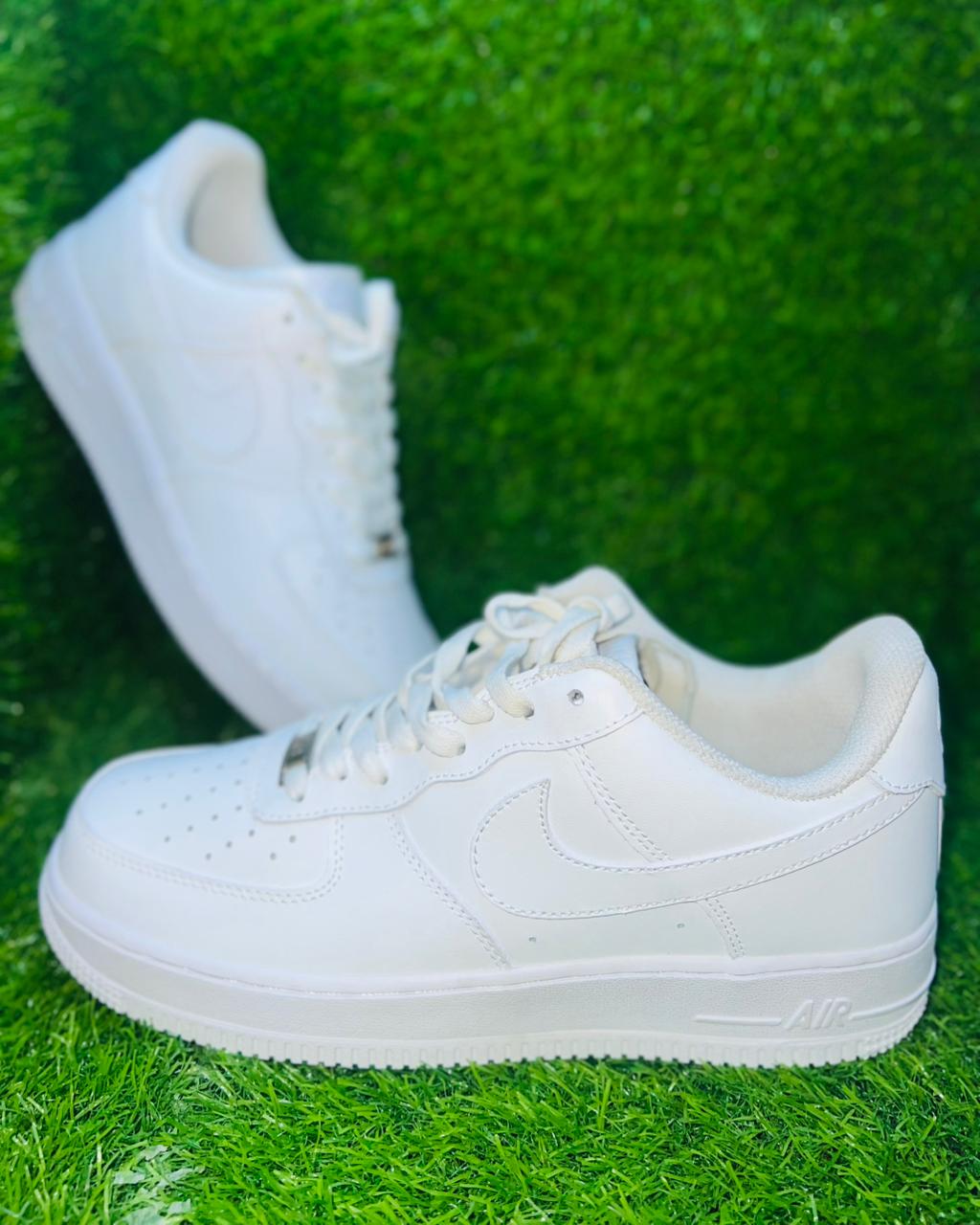 Air Force 1  Triple White