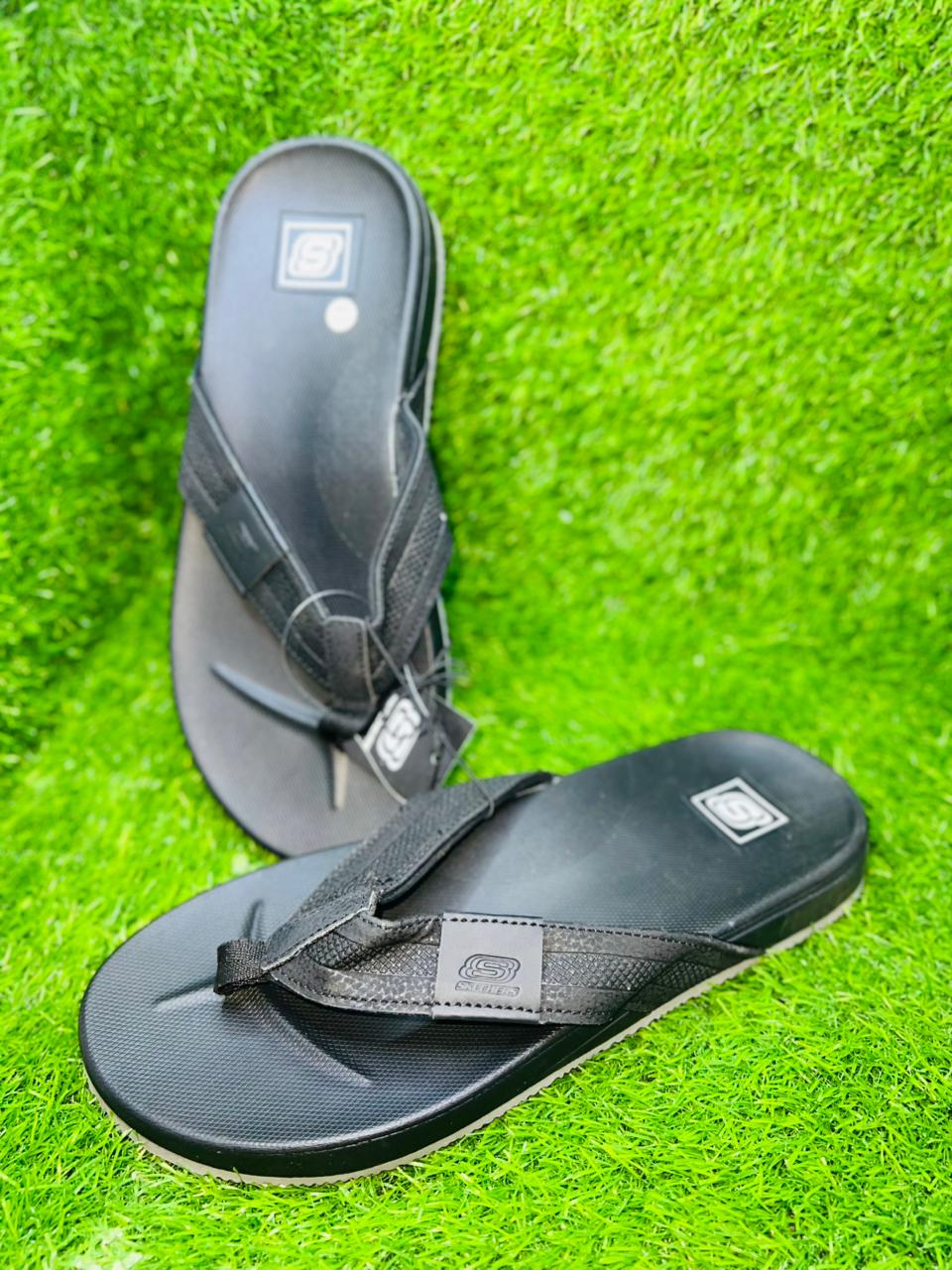 Skechers Hyper Recovery Slides