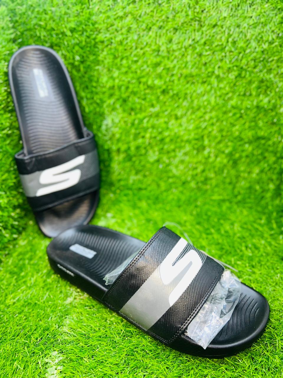 Skechers Hyper Recovery Slides